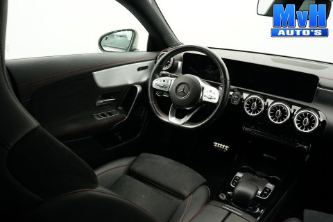 Mercedes-Benz CLA Shooting Brake 180 Business Solution AMG