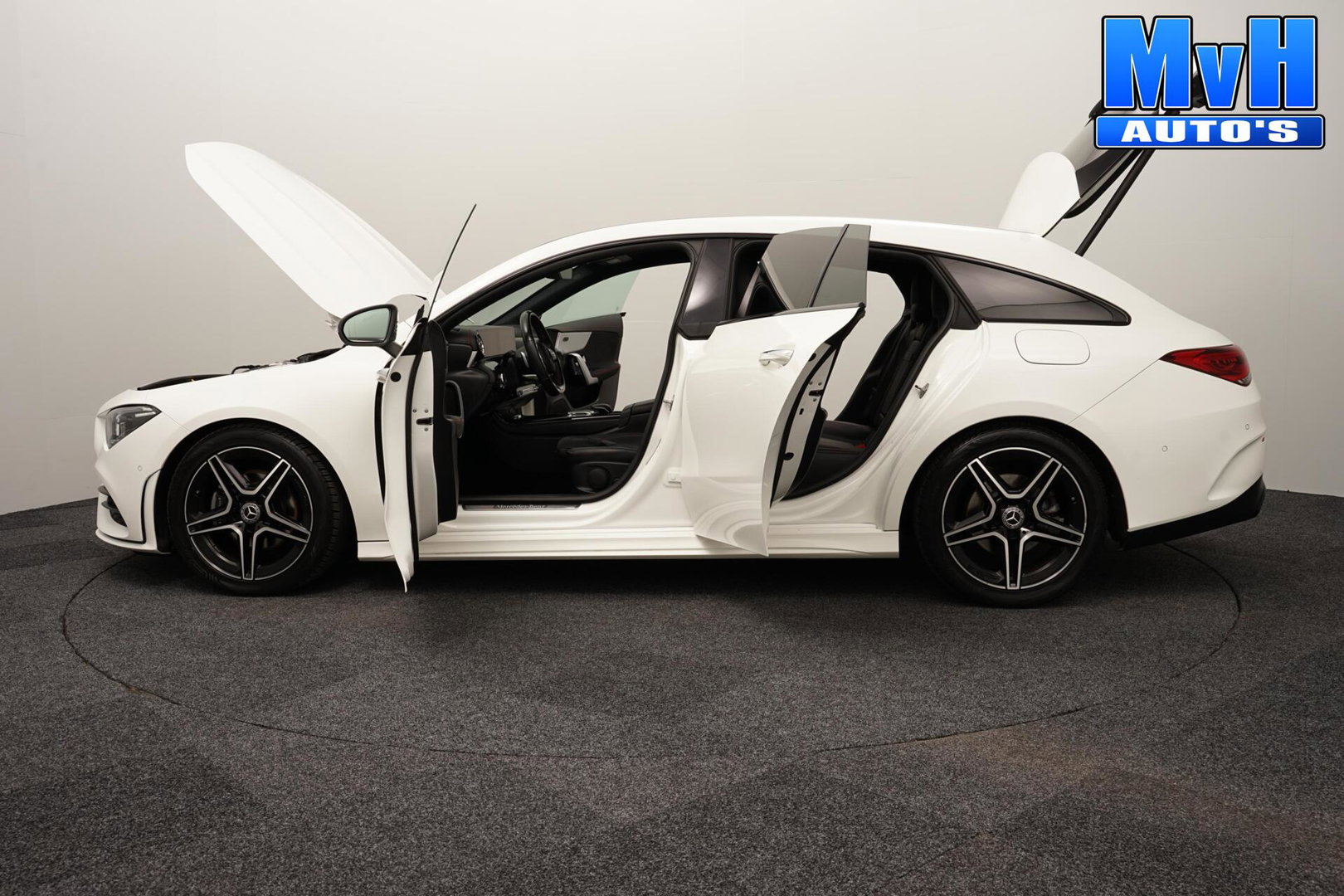 Mercedes-Benz CLA Shooting Brake 180 Business Solution AMG