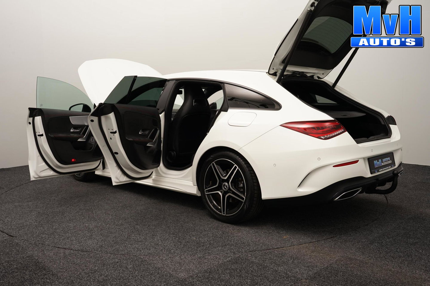 Mercedes-Benz CLA Shooting Brake 180 Business Solution AMG