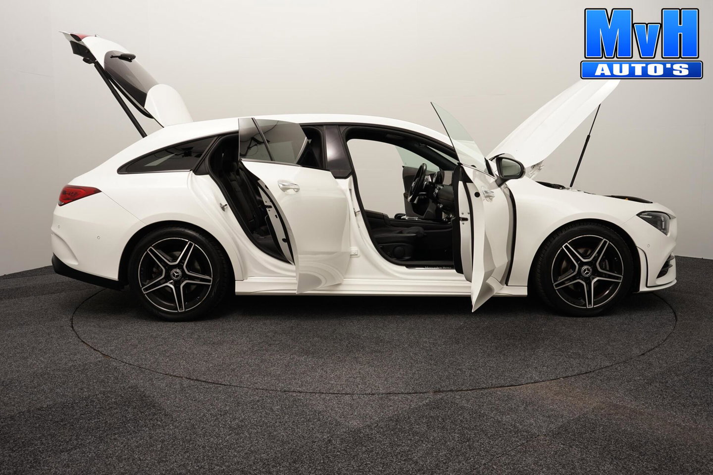 Mercedes-Benz CLA Shooting Brake 180 Business Solution AMG
