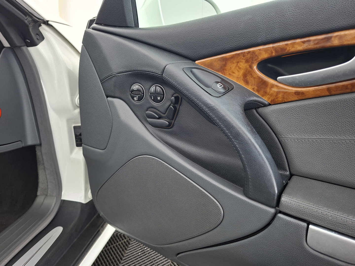 Mercedes-Benz SL-Klasse 500 Aut. *LEATHER | XENON | MEMORY-PACK | HEATED-COMFORTSEATS | NAVI-FULLMAP | AIRCO | PDC | CRUISE | 17''ALU*