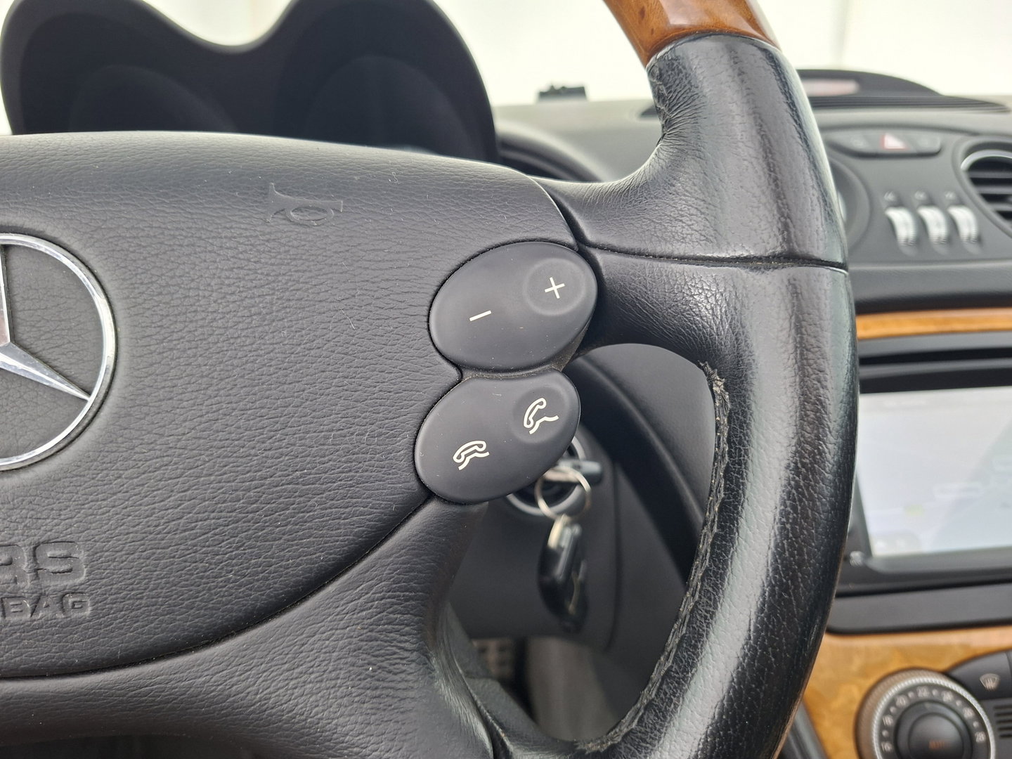 Mercedes-Benz SL-Klasse 500 Aut. *LEATHER | XENON | MEMORY-PACK | HEATED-COMFORTSEATS | NAVI-FULLMAP | AIRCO | PDC | CRUISE | 17''ALU*