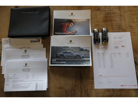 Porsche 911 3.8 Turbo S 650pk Panoramadak Burmester Keramisch PTS Gulfblauw NLauto Noselift PDCC Sportuitlaat