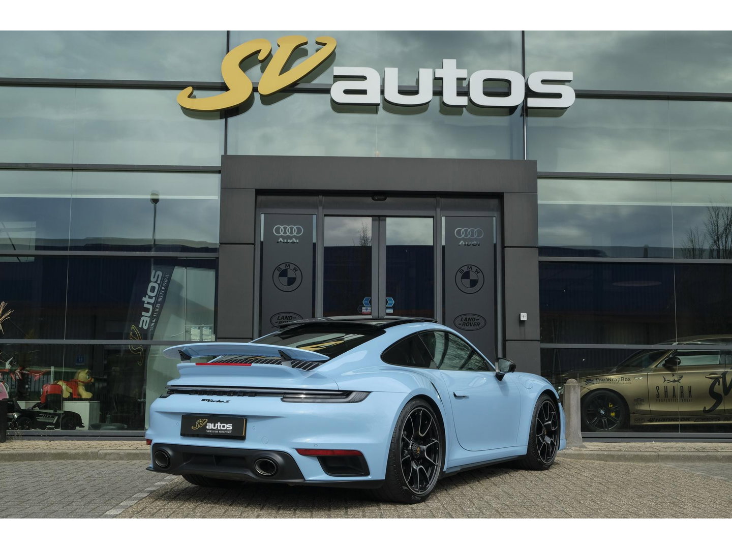 Porsche 911 3.8 Turbo S 650pk Panoramadak Burmester Keramisch PTS Gulfblauw NLauto Noselift PDCC Sportuitlaat