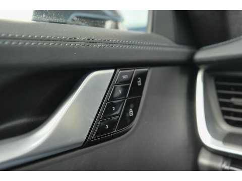 Porsche 911 3.8 Turbo S 650pk Panoramadak Burmester Keramisch PTS Gulfblauw NLauto Noselift PDCC Sportuitlaat