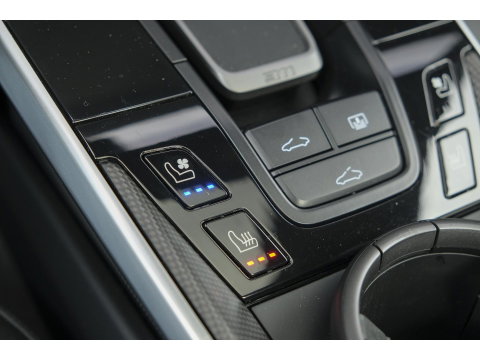 Porsche 911 3.8 Turbo S 650pk Panoramadak Burmester Keramisch PTS Gulfblauw NLauto Noselift PDCC Sportuitlaat