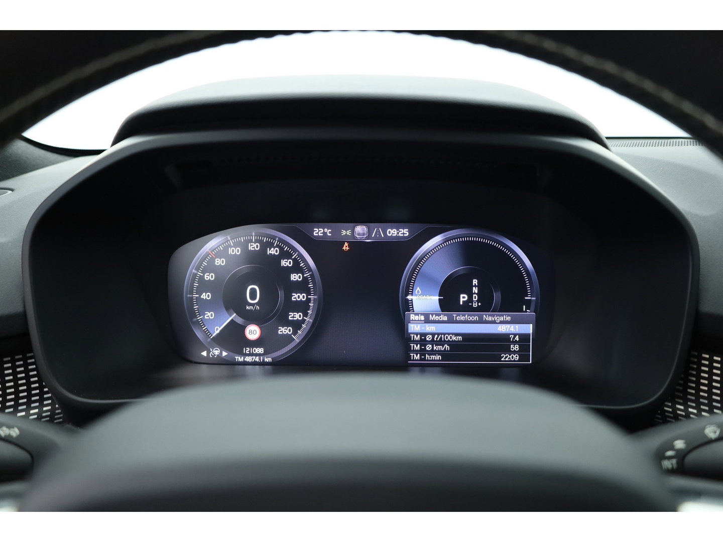 Volvo XC40 1.5 T5 Recharge R-Design | RIJKLAAR !! | Adapt. Cruise | Trekhaak | Leder | Camera | Stoel- Stuurverw. | Harman Kardon | Apple CarPlay