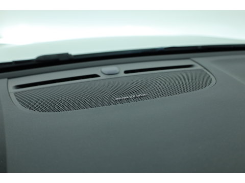 Volvo XC40 1.5 T5 Recharge R-Design | RIJKLAAR !! | Adapt. Cruise | Trekhaak | Leder | Camera | Stoel- Stuurverw. | Harman Kardon | Apple CarPlay