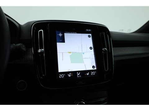 Volvo XC40 1.5 T5 Recharge R-Design | RIJKLAAR !! | Adapt. Cruise | Trekhaak | Leder | Camera | Stoel- Stuurverw. | Harman Kardon | Apple CarPlay