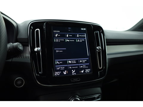 Volvo XC40 1.5 T5 Recharge R-Design | RIJKLAAR !! | Adapt. Cruise | Trekhaak | Leder | Camera | Stoel- Stuurverw. | Harman Kardon | Apple CarPlay