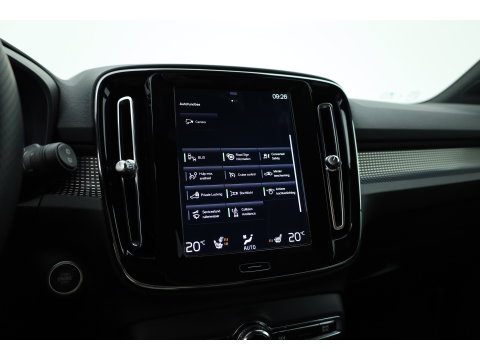 Volvo XC40 1.5 T5 Recharge R-Design | RIJKLAAR !! | Adapt. Cruise | Trekhaak | Leder | Camera | Stoel- Stuurverw. | Harman Kardon | Apple CarPlay