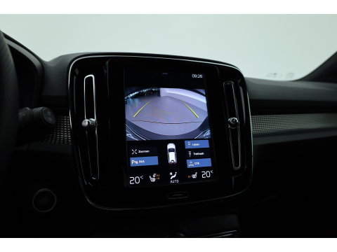 Volvo XC40 1.5 T5 Recharge R-Design | RIJKLAAR !! | Adapt. Cruise | Trekhaak | Leder | Camera | Stoel- Stuurverw. | Harman Kardon | Apple CarPlay