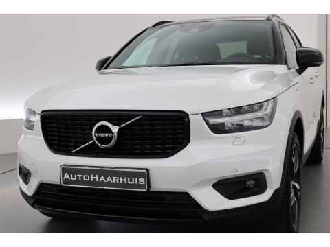 Volvo XC40 1.5 T5 Recharge R-Design | RIJKLAAR !! | Adapt. Cruise | Trekhaak | Leder | Camera | Stoel- Stuurverw. | Harman Kardon | Apple CarPlay