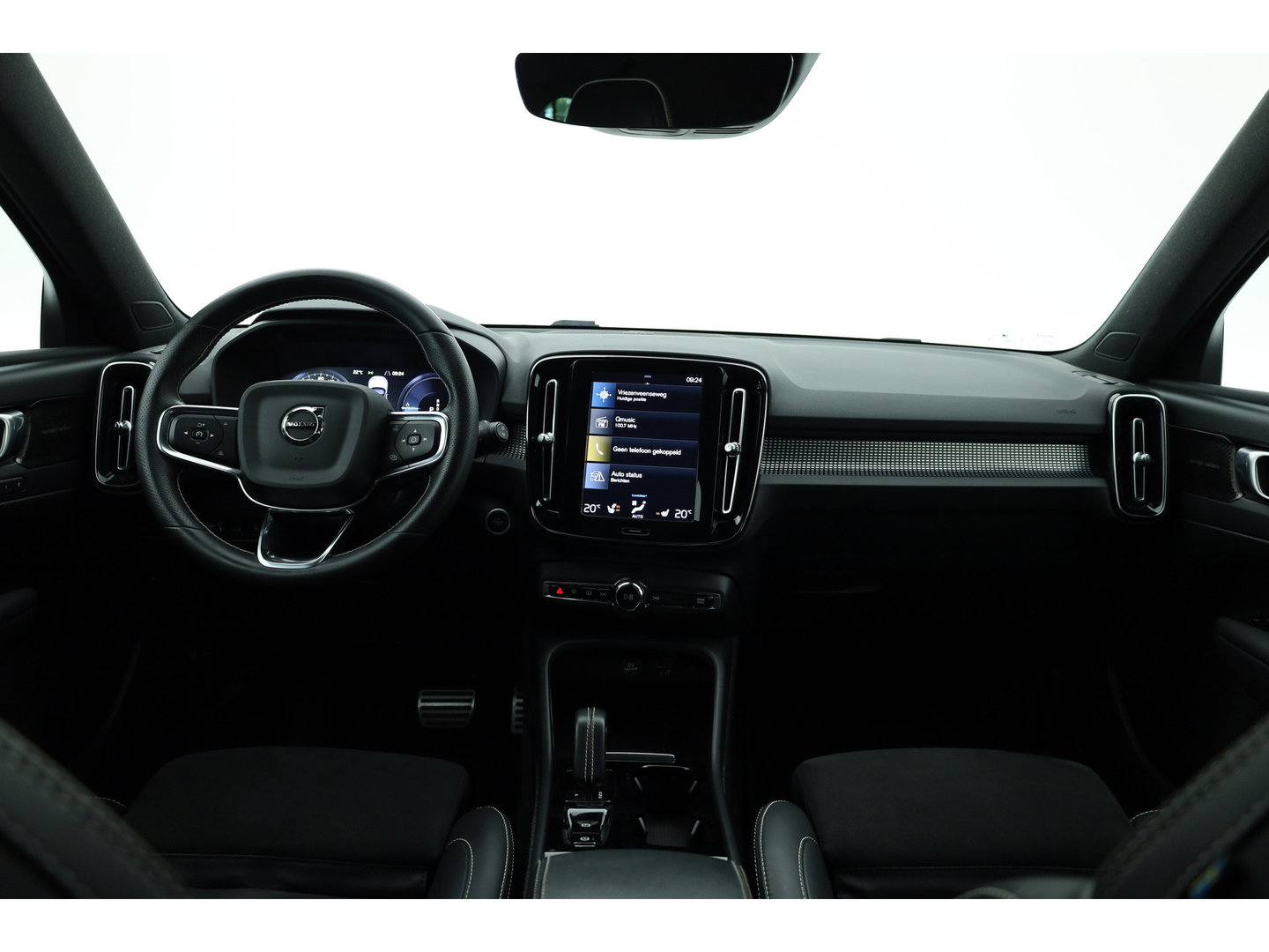 Volvo XC40 1.5 T5 Recharge R-Design | RIJKLAAR !! | Adapt. Cruise | Trekhaak | Leder | Camera | Stoel- Stuurverw. | Harman Kardon | Apple CarPlay
