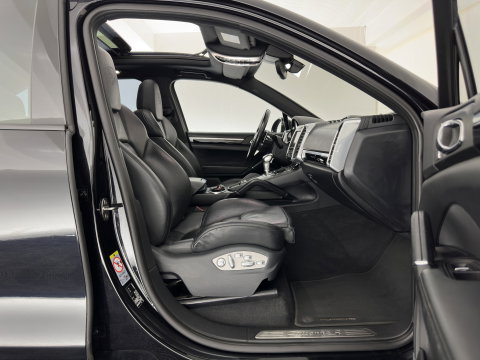 Porsche Cayenne 3.0 S E-Hybrid Aut. *PANO | SPORT-CHRONO | LEATHER | FULL-LED | BOSE-SOUND | MEMORY-PACK | TOP-VIEW | NAVI-FULLMAP | HEATED-COMFORTSEATS | AIR-SUSPENSION | SHIFTPADDLES | PRIVACY-GLASS | KEYLESS | PDC | CRU
