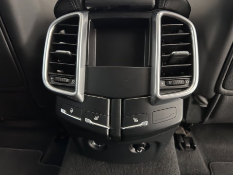 Porsche Cayenne 3.0 S E-Hybrid Aut. *PANO | SPORT-CHRONO | LEATHER | FULL-LED | BOSE-SOUND | MEMORY-PACK | TOP-VIEW | NAVI-FULLMAP | HEATED-COMFORTSEATS | AIR-SUSPENSION | SHIFTPADDLES | PRIVACY-GLASS | KEYLESS | PDC | CRU