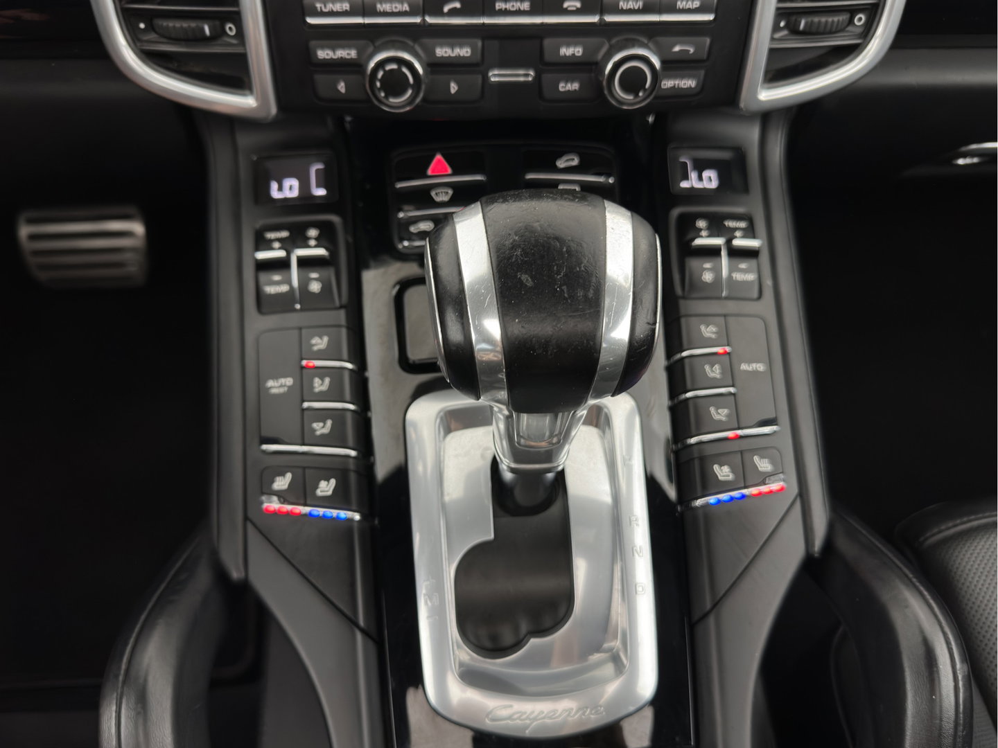 Porsche Cayenne 3.0 S E-Hybrid Aut. *PANO | SPORT-CHRONO | LEATHER | FULL-LED | BOSE-SOUND | MEMORY-PACK | TOP-VIEW | NAVI-FULLMAP | HEATED-COMFORTSEATS | AIR-SUSPENSION | SHIFTPADDLES | PRIVACY-GLASS | KEYLESS | PDC | CRU