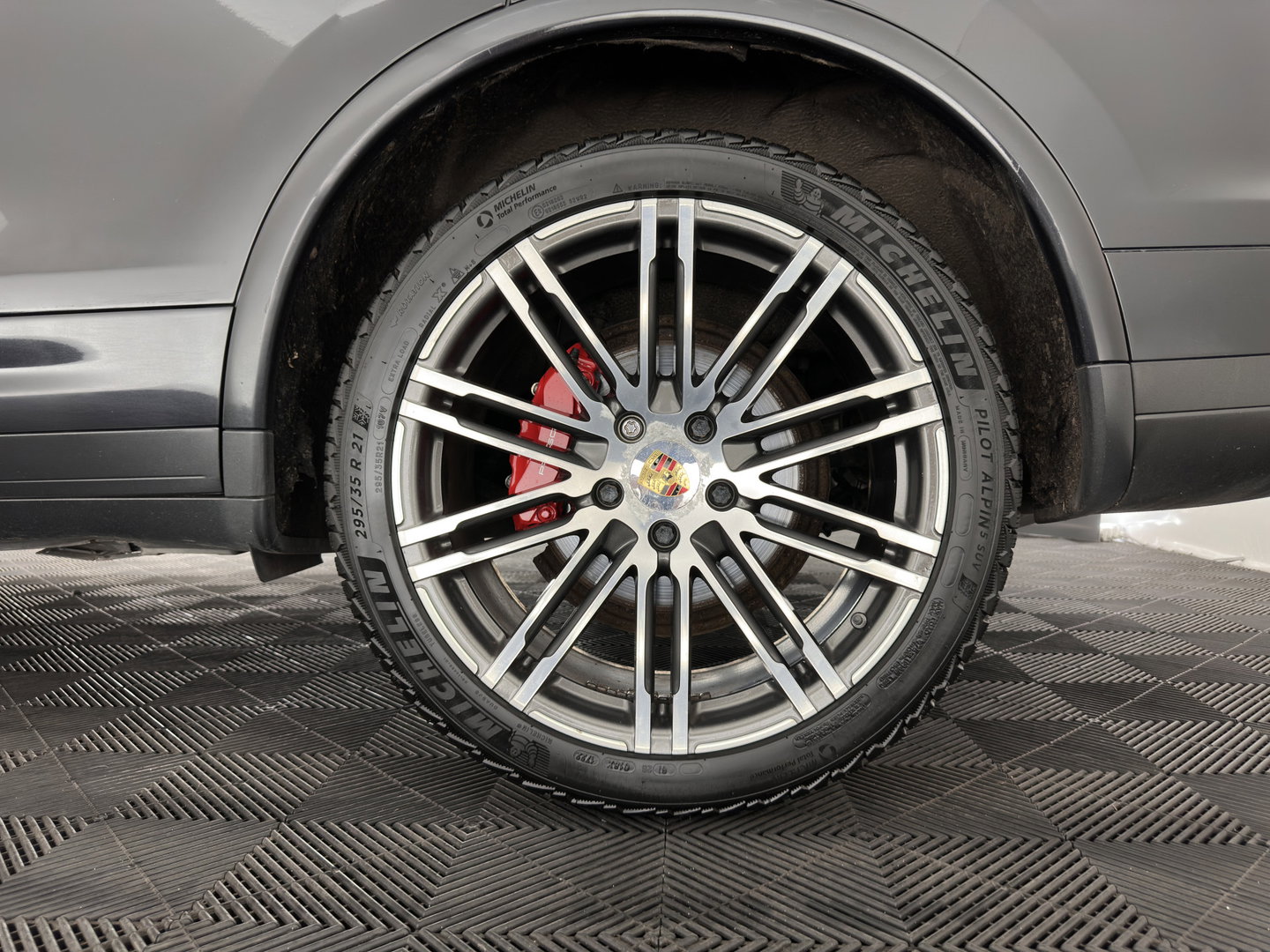 Porsche Cayenne 3.0 S E-Hybrid Aut. *PANO | SPORT-CHRONO | LEATHER | FULL-LED | BOSE-SOUND | MEMORY-PACK | TOP-VIEW | NAVI-FULLMAP | HEATED-COMFORTSEATS | AIR-SUSPENSION | SHIFTPADDLES | PRIVACY-GLASS | KEYLESS | PDC | CRU