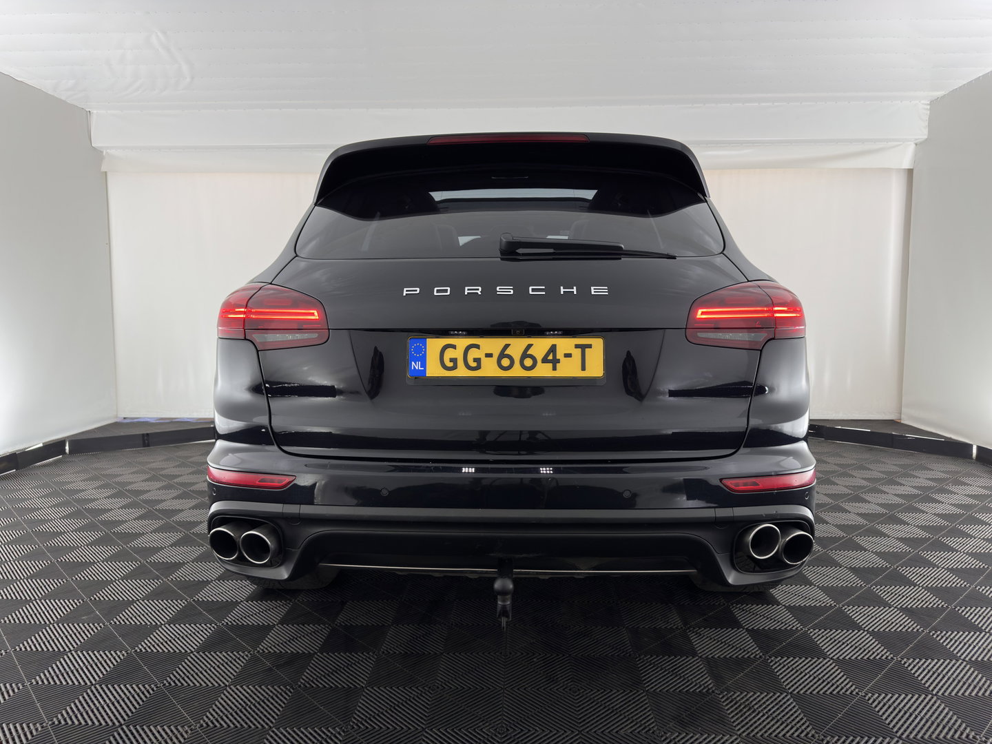 Porsche Cayenne 3.0 S E-Hybrid Aut. *PANO | SPORT-CHRONO | LEATHER | FULL-LED | BOSE-SOUND | MEMORY-PACK | TOP-VIEW | NAVI-FULLMAP | HEATED-COMFORTSEATS | AIR-SUSPENSION | SHIFTPADDLES | PRIVACY-GLASS | KEYLESS | PDC | CRU