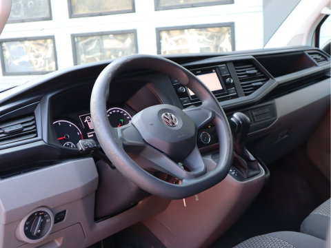 Volkswagen Transporter 2.0 TDI 150pk Automaat Euro 6 - Cruise - Camera - Trekhaak