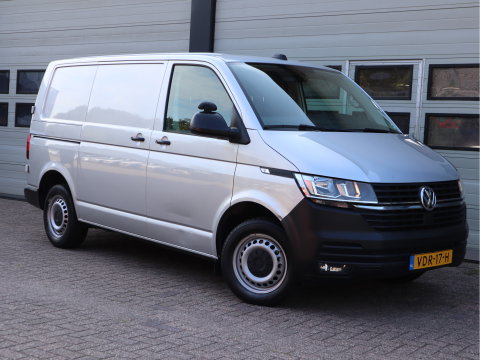 Volkswagen Transporter 2.0 TDI 150pk Automaat Euro 6 - Cruise - Camera - Trekhaak