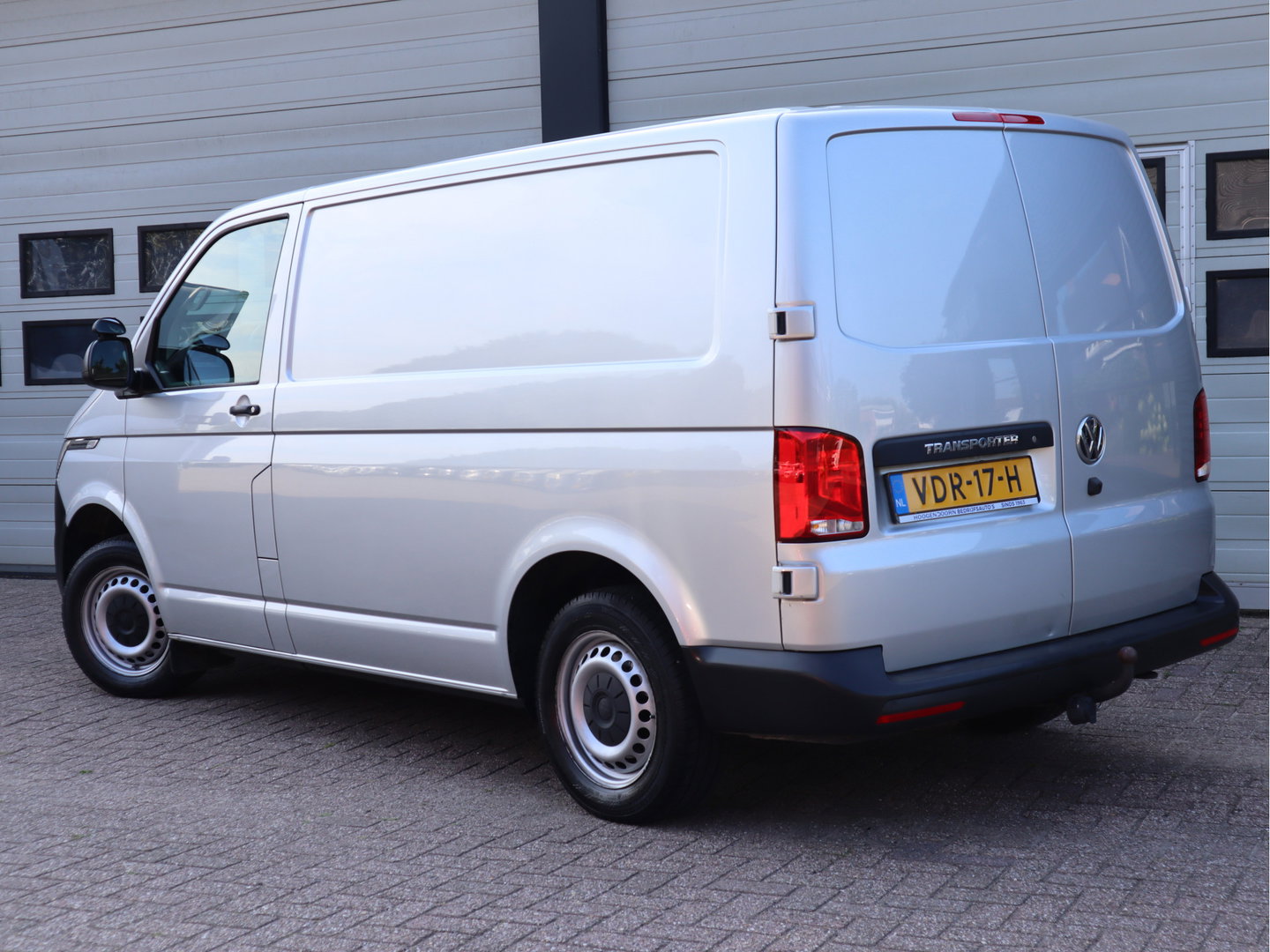 Volkswagen Transporter 2.0 TDI 150pk Automaat Euro 6 - Cruise - Camera - Trekhaak