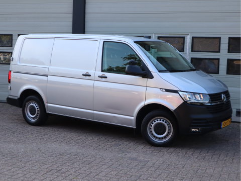 Volkswagen Transporter 2.0 TDI 150pk Automaat Euro 6 - Cruise - Camera - Trekhaak