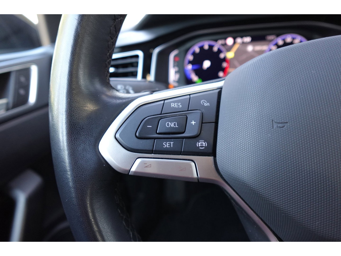 Volkswagen Taigo 1.5 TSI R-Line PANO KEYLESS CAM