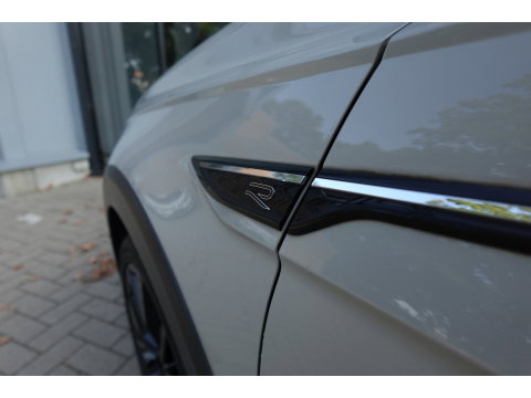 Volkswagen Taigo 1.5 TSI R-Line PANO KEYLESS CAM