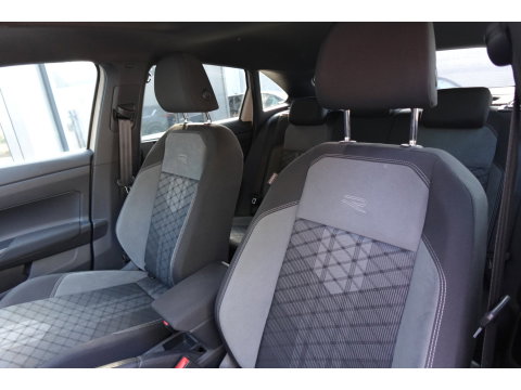 Volkswagen Taigo 1.5 TSI R-Line PANO KEYLESS CAM