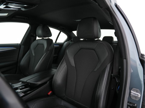 BMW 5 Serie 520i Executive Edition Sportline Aut. *LEATHER-FABRIC | FULL-LED | DIGI-COCKIT | KEYLESS | NAVI-FULLMAP | HEATED-SPORTSEATS | PRIVACY-GLASS | AMBIENTLIGHT | ECC | CARPLAY | PDC | TOWBAR | 18"ALU*