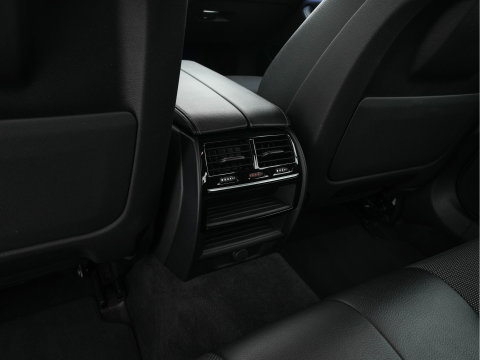 BMW 5 Serie 520i Executive Edition Sportline Aut. *LEATHER-FABRIC | FULL-LED | DIGI-COCKIT | KEYLESS | NAVI-FULLMAP | HEATED-SPORTSEATS | PRIVACY-GLASS | AMBIENTLIGHT | ECC | CARPLAY | PDC | TOWBAR | 18"ALU*