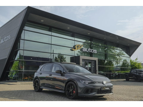 Volkswagen Golf 8 GTI Clubsport 2.0 TSI 300pk Panoramadak IQ light Camera 19" LMV