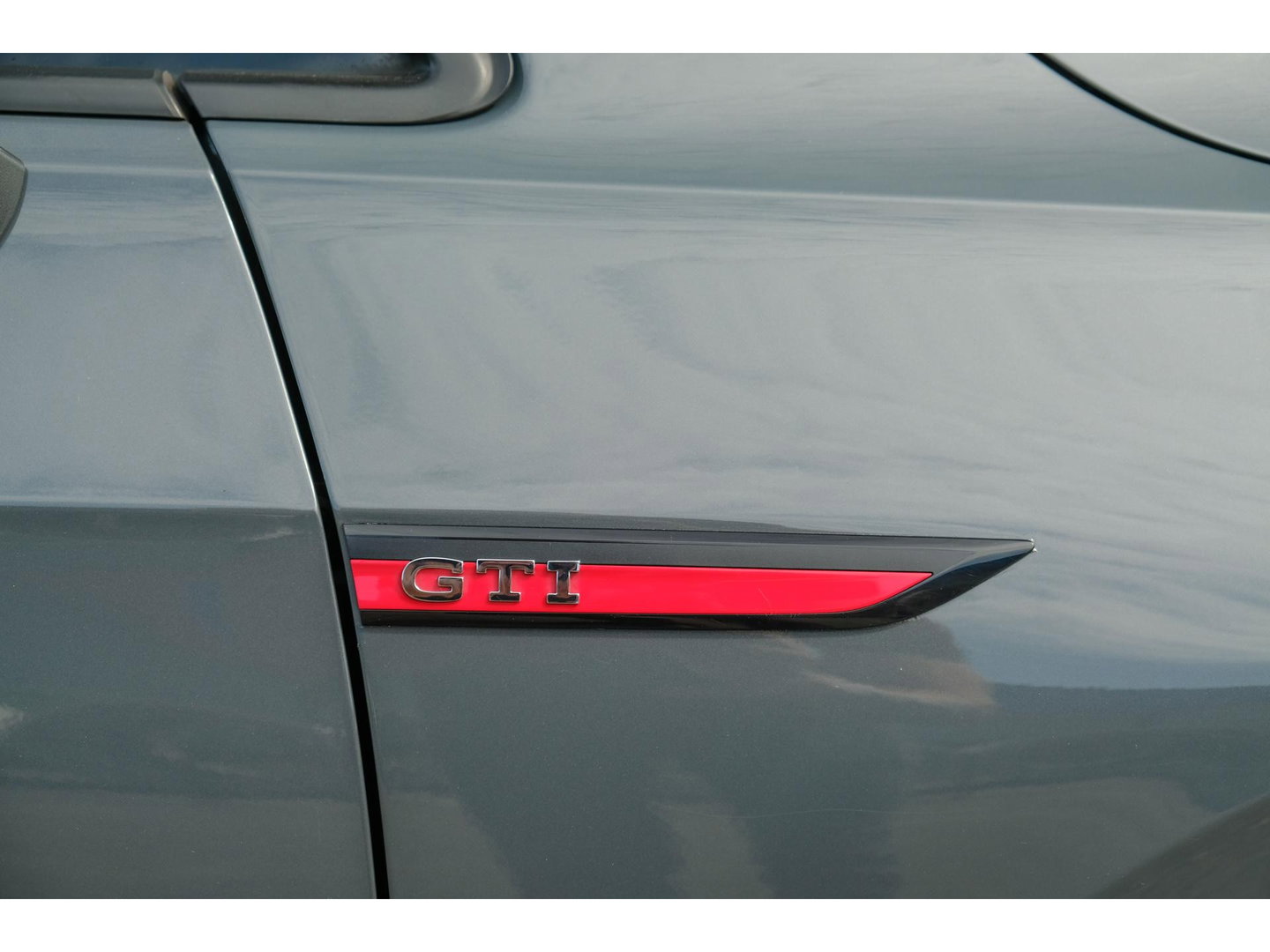 Volkswagen Golf 8 GTI Clubsport 2.0 TSI 300pk Panoramadak IQ light Camera 19" LMV