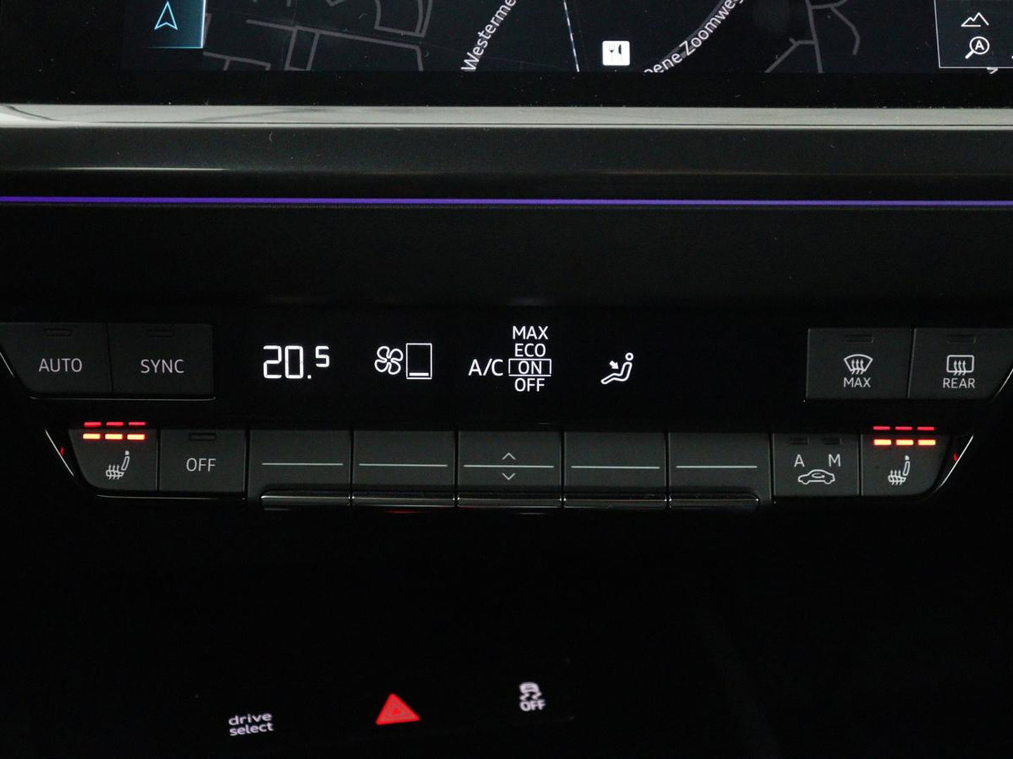 Audi Q4 e-tron 40 Launch edition S Competition 77 kWh | SOH 92,1% | Half leder | Stoelverwarming | Carplay | Adaptive cruise | Climate control | Camera | Park assist | Trekhaak