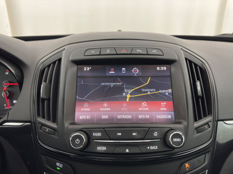 Opel Insignia Sports Tourer 2.0 CDTI EcoFLEX Cosmo *PANO | LEATHER | XENON | ADAPTIVE-CRUISE | NAVI-FULLMAP | PRIVACY-GLASS | HEATED-COMFORTSEATS | ECC | PDC | TOWBAR | 17''ALU*