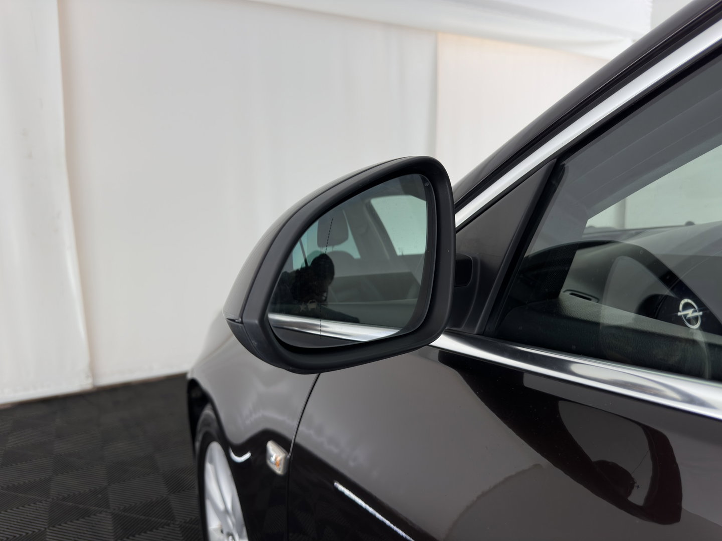 Opel Insignia Sports Tourer 2.0 CDTI EcoFLEX Cosmo *PANO | LEATHER | XENON | ADAPTIVE-CRUISE | NAVI-FULLMAP | PRIVACY-GLASS | HEATED-COMFORTSEATS | ECC | PDC | TOWBAR | 17''ALU*