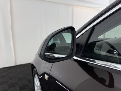 Opel Insignia Sports Tourer 2.0 CDTI EcoFLEX Cosmo *PANO | LEATHER | XENON | ADAPTIVE-CRUISE | NAVI-FULLMAP | PRIVACY-GLASS | HEATED-COMFORTSEATS | ECC | PDC | TOWBAR | 17''ALU*
