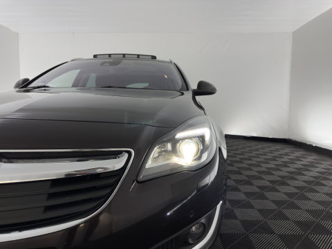 Opel Insignia Sports Tourer 2.0 CDTI EcoFLEX Cosmo *PANO | LEATHER | XENON | ADAPTIVE-CRUISE | NAVI-FULLMAP | PRIVACY-GLASS | HEATED-COMFORTSEATS | ECC | PDC | TOWBAR | 17''ALU*