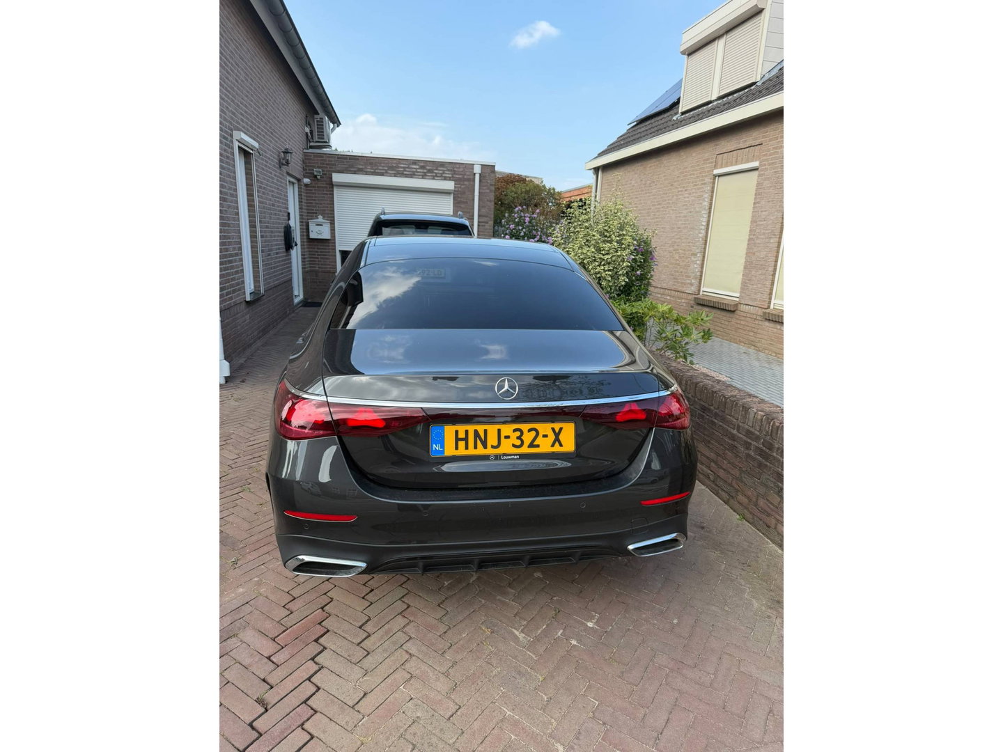 Mercedes-Benz E-Klasse 300 e AMG Line 313 pk | Open dak | Elekt.stoelen memory | Burmester | Komt binnen