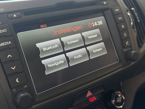 Kia Sportage 2.0 163PK automaat / Plus Pack / panoramadak / LED