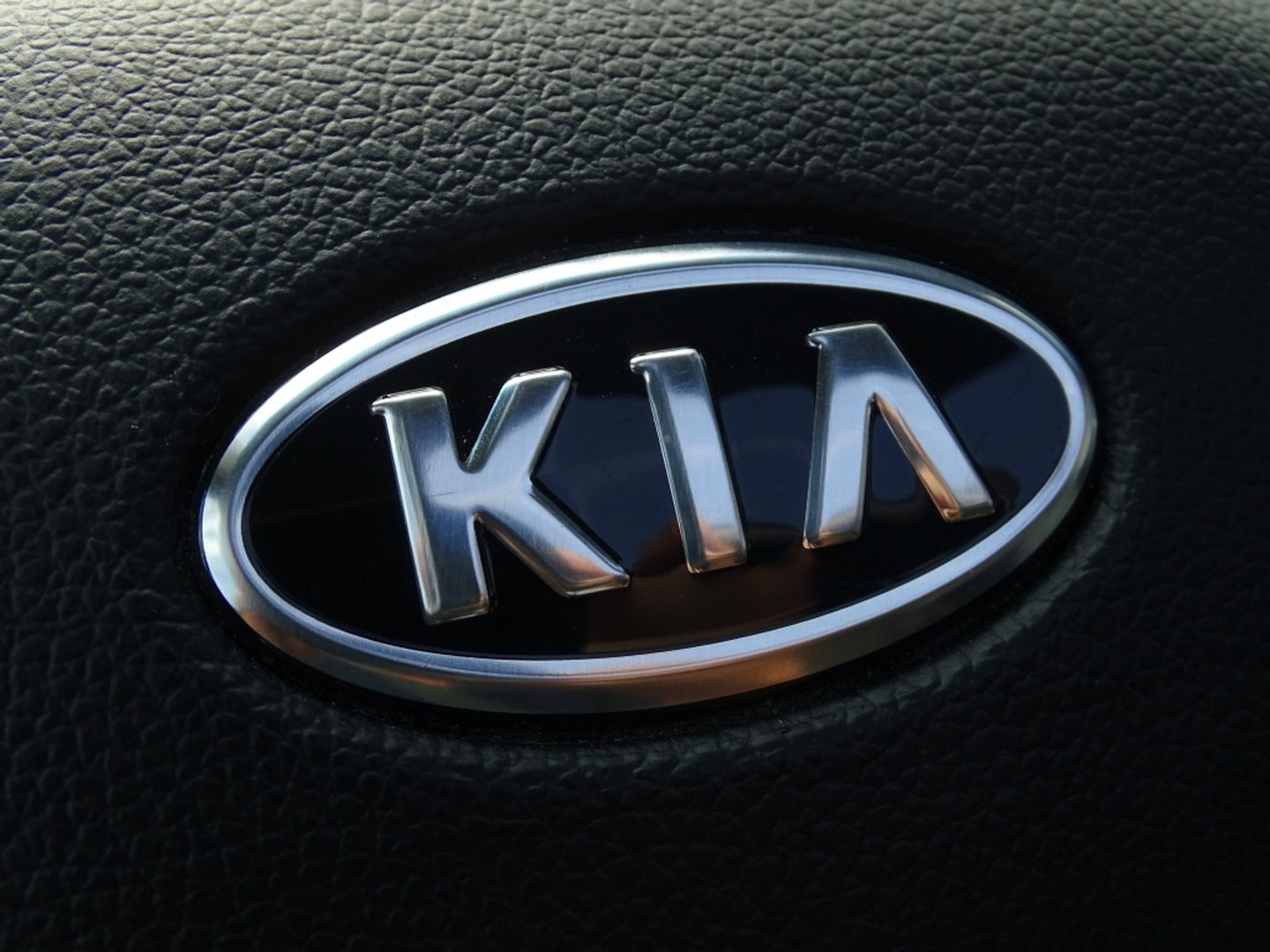 Kia Sportage 2.0 163PK automaat / Plus Pack / panoramadak / LED