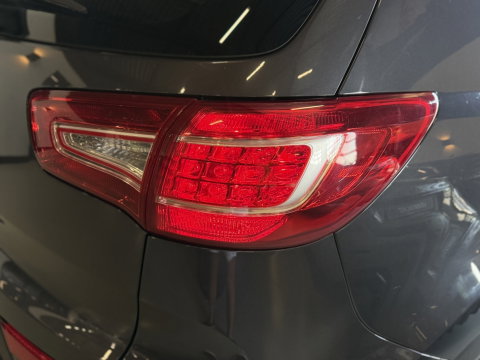Kia Sportage 2.0 163PK automaat / Plus Pack / panoramadak / LED