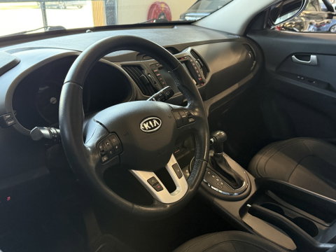 Kia Sportage 2.0 163PK automaat / Plus Pack / panoramadak / LED