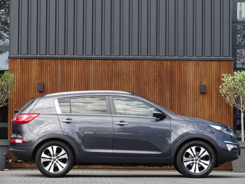 Kia Sportage 2.0 163PK automaat / Plus Pack / panoramadak / LED