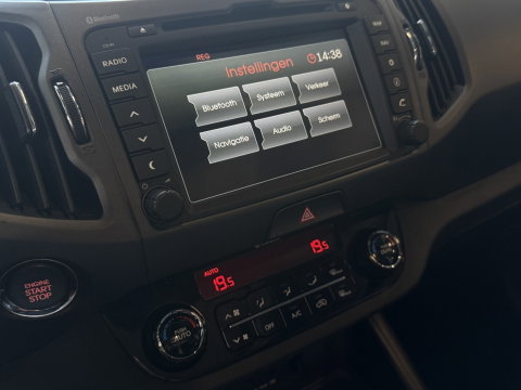 Kia Sportage 2.0 163PK automaat / Plus Pack / panoramadak / LED
