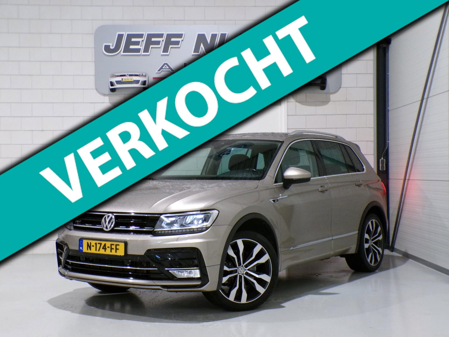 Volkswagen Tiguan 2.0 TSI DSG 220PK 4Motion Highline R-Line "Automaat" Full-LED Trekhaak Apple-Carplay Dynaudio Virtual Stoelverw.