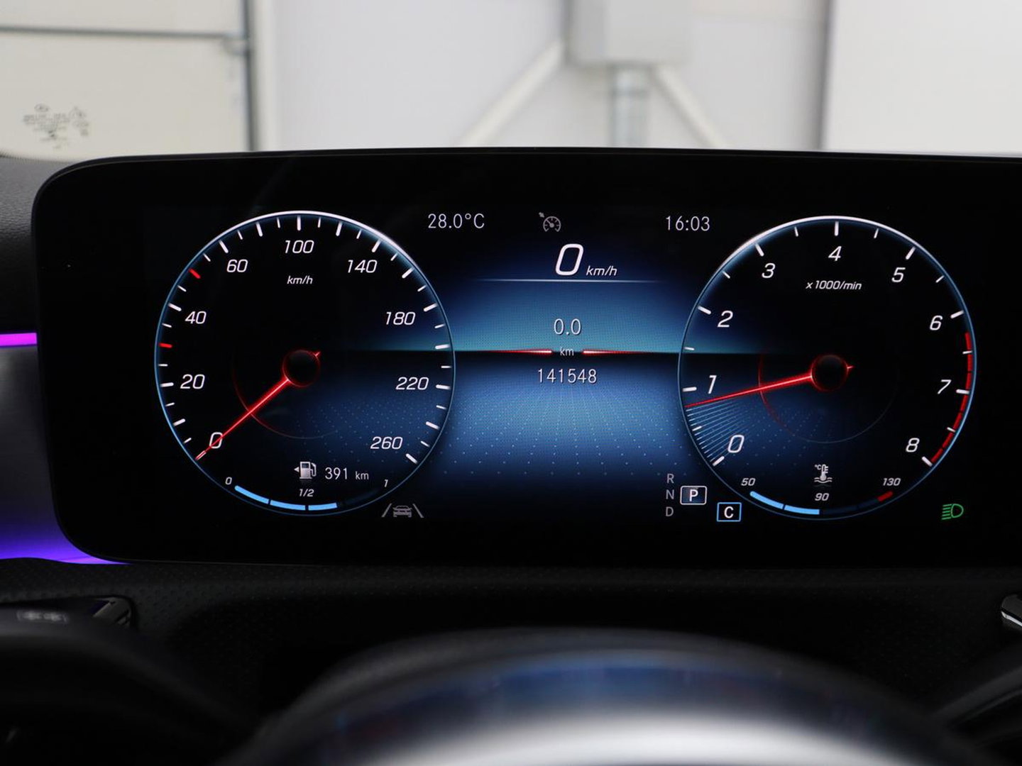 Mercedes-Benz A-Klasse 200 AMG Business Solution Aut. | Pano | LED | Half sfeerverlichting | Sfeerverlichting | Elec. Stoelen | Stoelverwarming | Virtual Display | Navi | Camera | Trekaak | Carplay