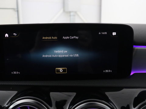 Mercedes-Benz A-Klasse 200 AMG Business Solution Aut. | Pano | LED | Half sfeerverlichting | Sfeerverlichting | Elec. Stoelen | Stoelverwarming | Virtual Display | Navi | Camera | Trekaak | Carplay