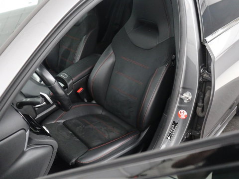 Mercedes-Benz A-Klasse 200 AMG Business Solution Aut. | Pano | LED | Half sfeerverlichting | Sfeerverlichting | Elec. Stoelen | Stoelverwarming | Virtual Display | Navi | Camera | Trekaak | Carplay
